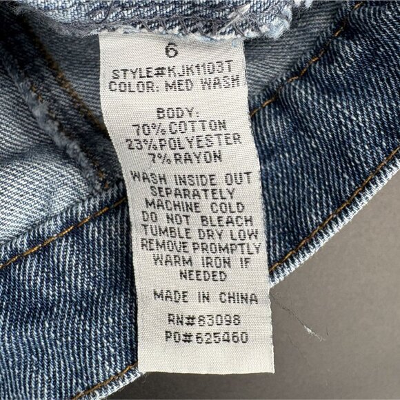 Tommy Bahama Girl's Distressed Denim Jacket Size 6 Medium Wash Button Front - Picture 6 of 8